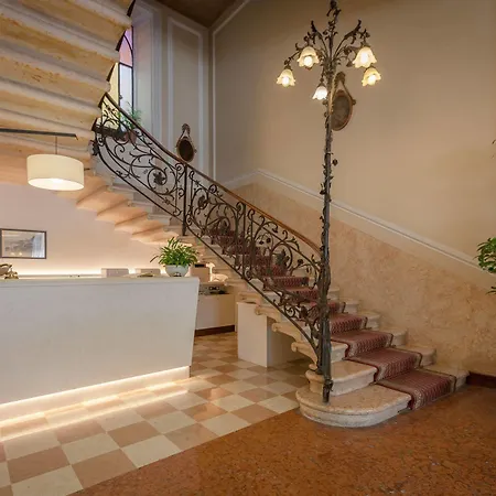 Excelsior Splendide Hotel
