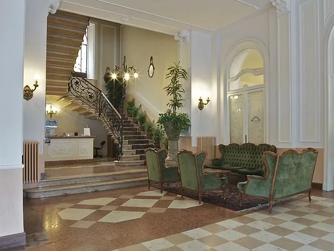 Excelsior Splendide Szálloda 3*